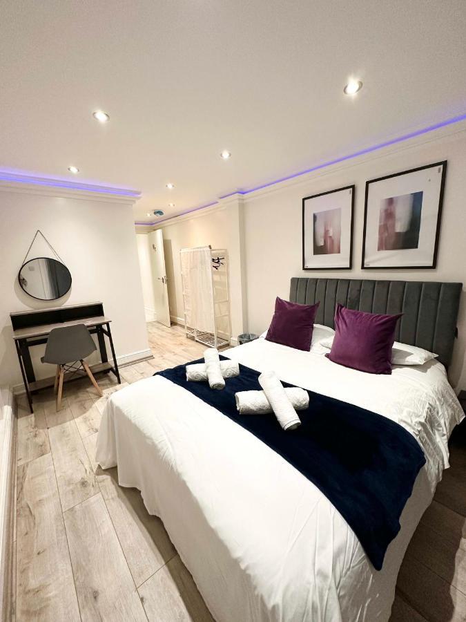 Stylish 3-bedroom Flat In Prime Location * Londra